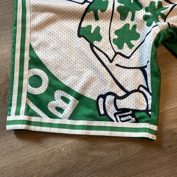 Mitchell & Ness Kelly Green Boston Celtics Hardwood Classics Big Face Shorts - Picture 7 of 9